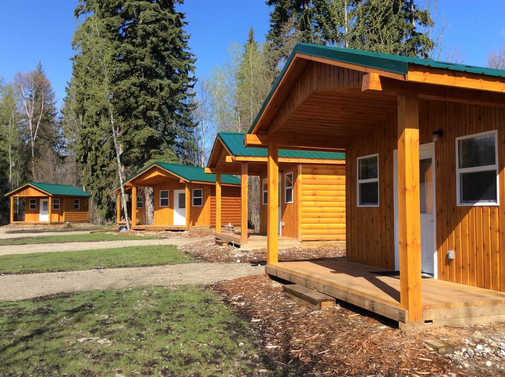 Tete Jaune Lodge Bagian luar foto