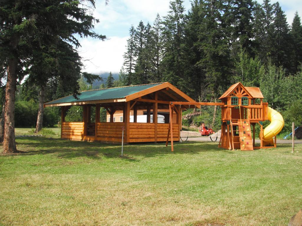 Tete Jaune Lodge Bagian luar foto